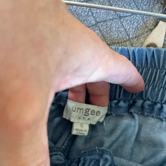 Blue Wide-Leg Women Chambray Cotton Light Weight Cropped Pants - Picture 5 of 10